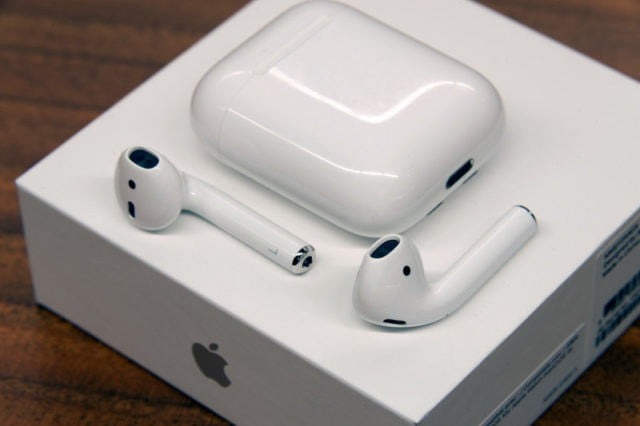 auriculares-inalambricos-apple-airpods-sellados-originales-D_NQ_NP_717574-MLA25977916975_092017-F